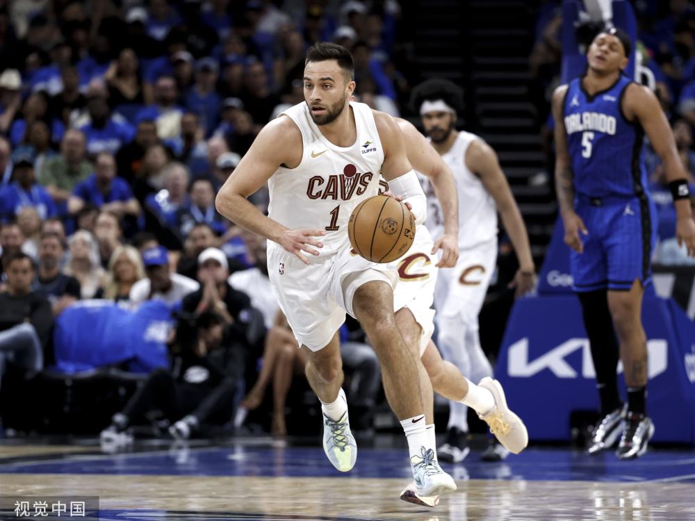 凝聚力显得 凝聚力显得