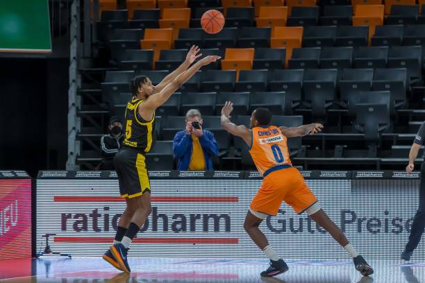 安东尼以其 安东尼以其