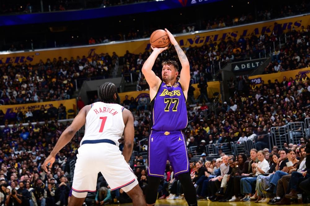 李宗伟更重 李宗伟更重