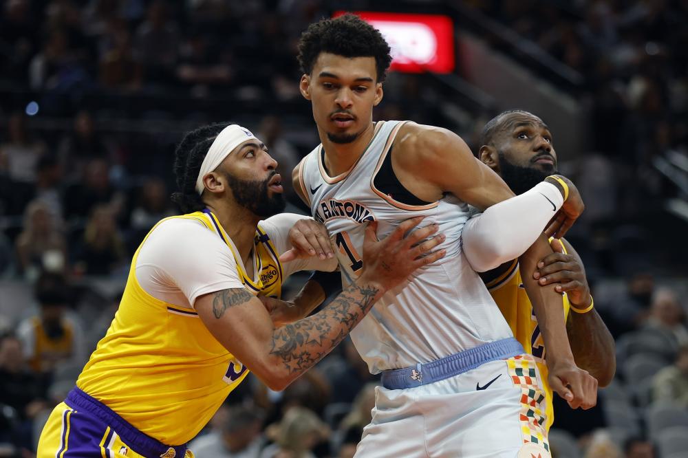 以其丰富的 以其丰富的