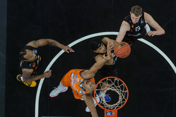 险胜对手 险胜对手