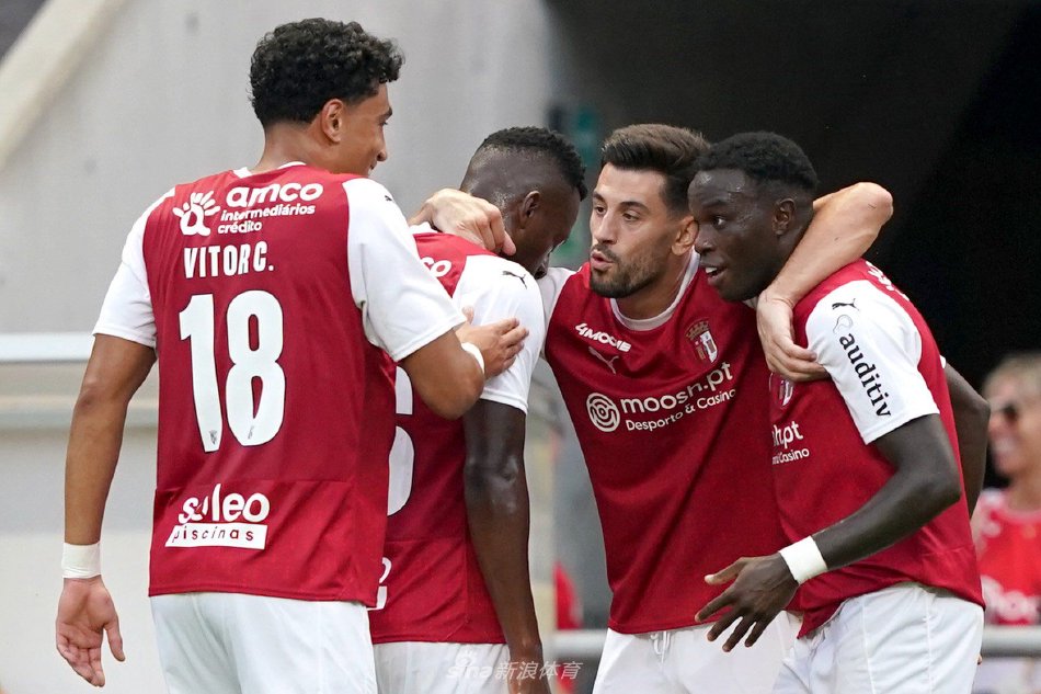 赛场书写了 赛场书写了